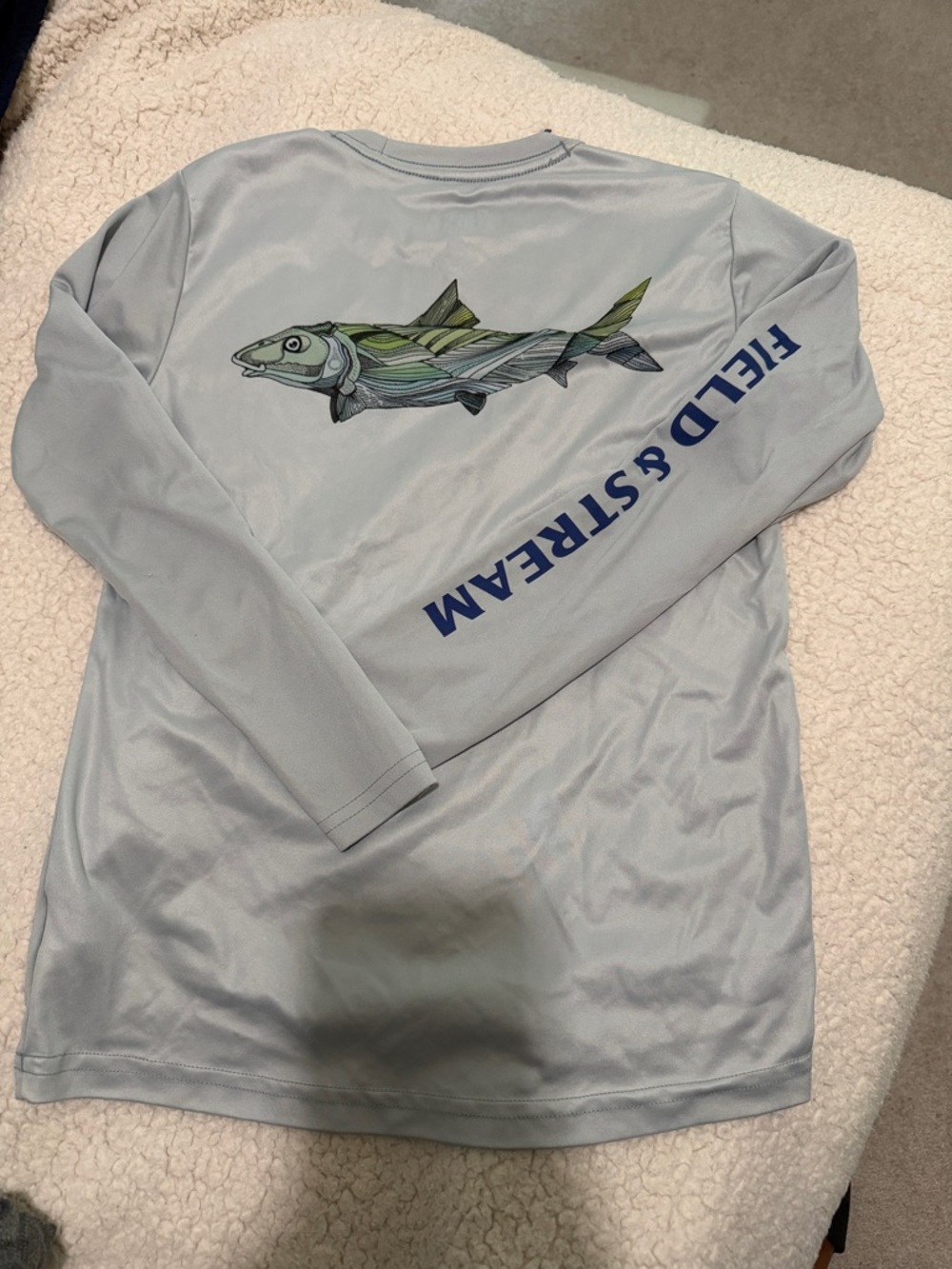 Field & Stream Light Gray Long-Sleeve Shirt with Multicolor Fish Graphic